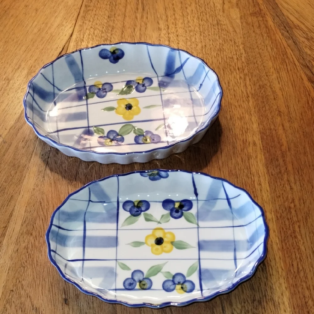Set Of 2 Ramekins